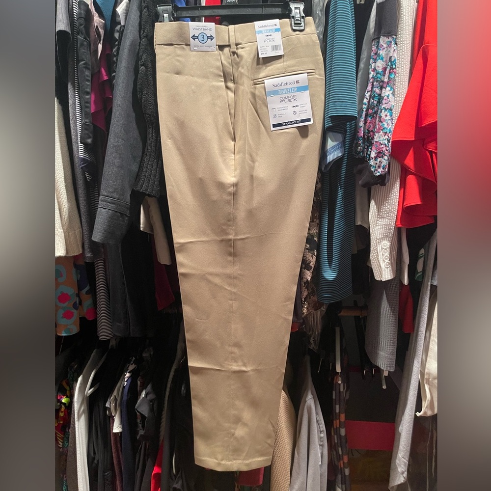 Men’s NWT 36x30 Khaki Pants